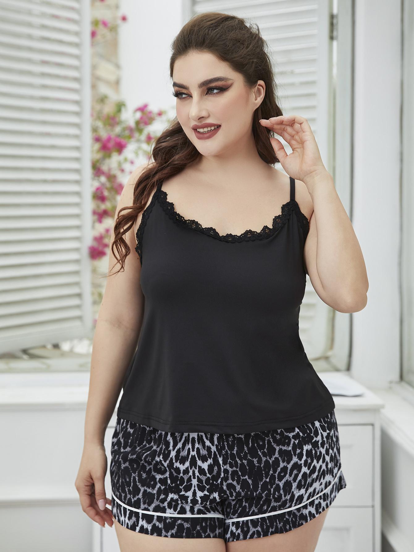 Plus Size Lace Trim Scoop Neck Cami and Printed Bottoms Pajama Set